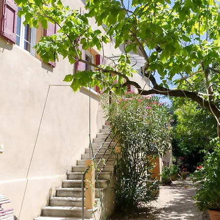 Mas Abicou Bed & Breakfast 3*